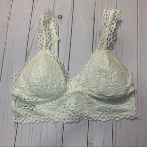 American eagle off white lace Bralette